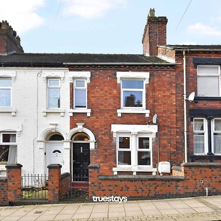 Gilman House By Truestays - 4 Bedroom House In Stoke-On-Trent Etruria Екстер'єр фото