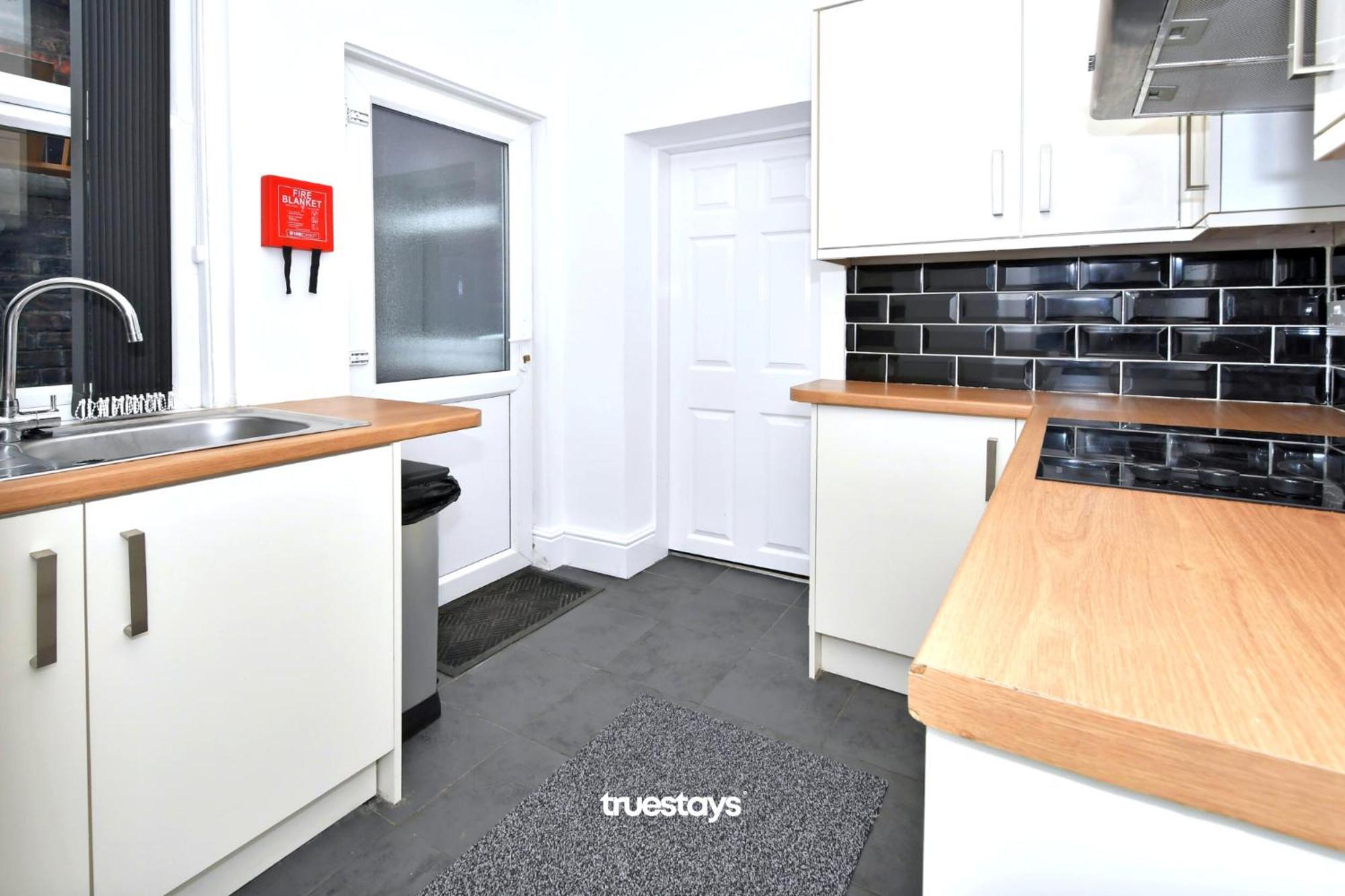 Gilman House By Truestays - 4 Bedroom House In Stoke-On-Trent Etruria Екстер'єр фото